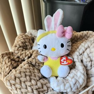 NWT RARE TY SANRIO Yellow Easter Hello Kitty Bunny Plush